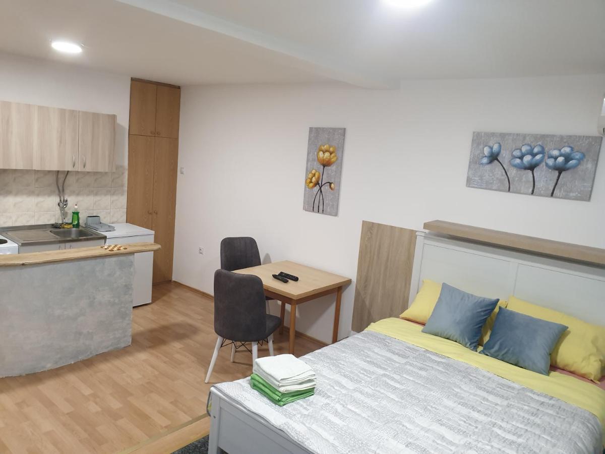 City Center Apartment 2 Ниш Екстер'єр фото